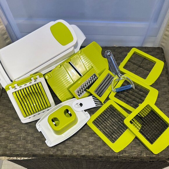 Magic Chef Multi-Use Slicer & Dicer - Picture 2 of 4